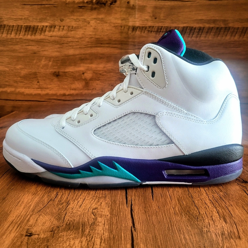 Nike Air Jordan 5 Retro Grape 2013 136027 108 Men's Size 11.5 Brand New